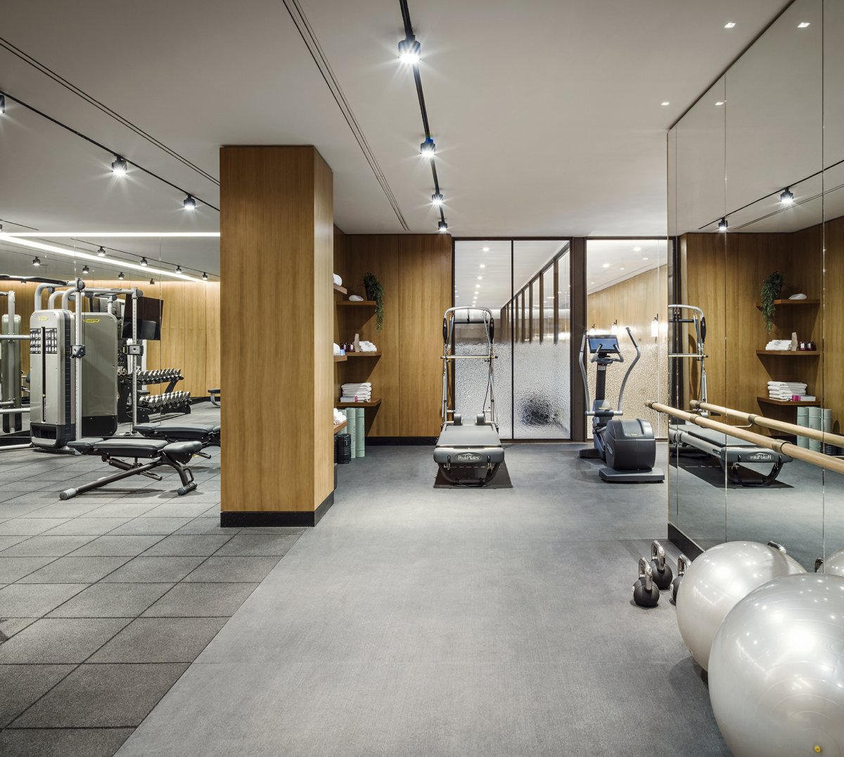 Spacious, private gymnasium in Holland Park Villas 